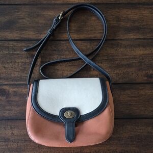Universal Thread Black and Cream Crossbody Bag